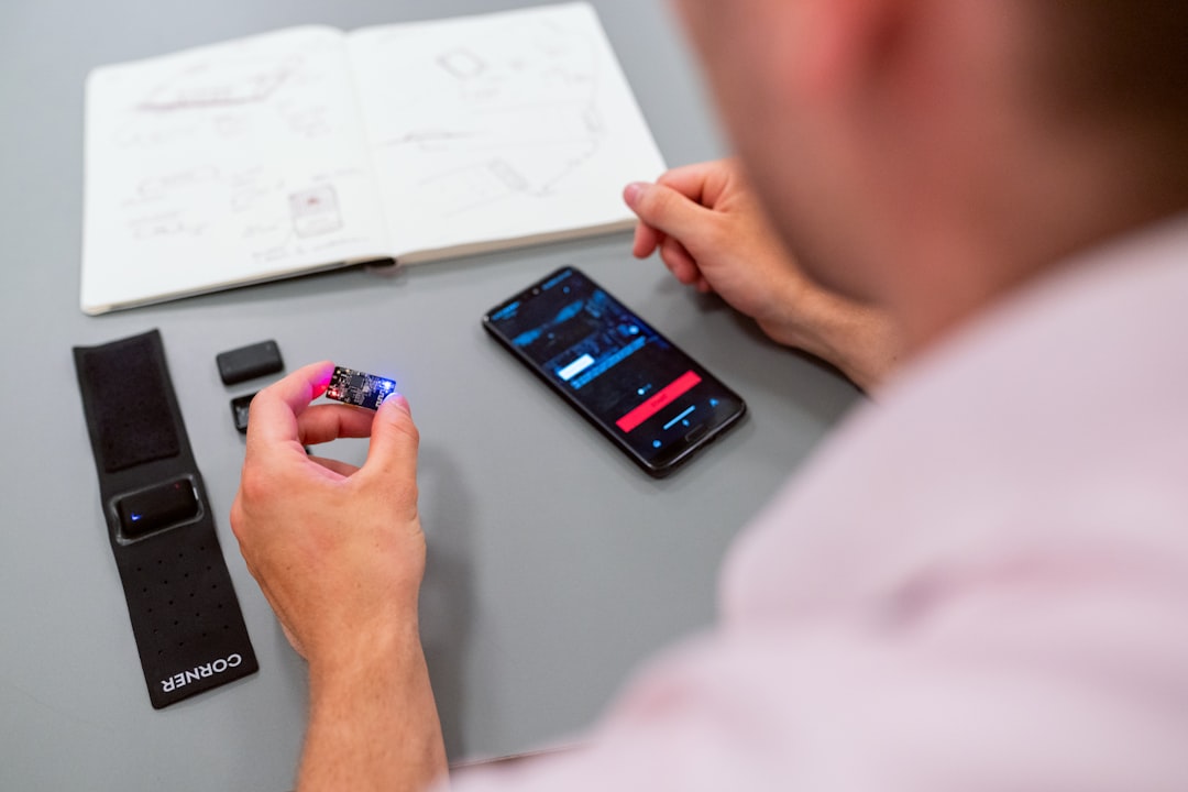 Microsoft testing wearable AI gadget aimed at office workers