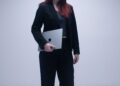 Resilience Drives Mid‑Career Growth Amid Structural Upheaval