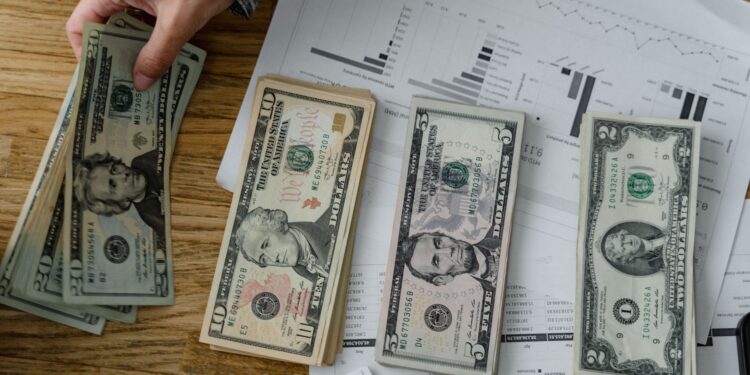 Salaried Wages Fuel Income Disparity