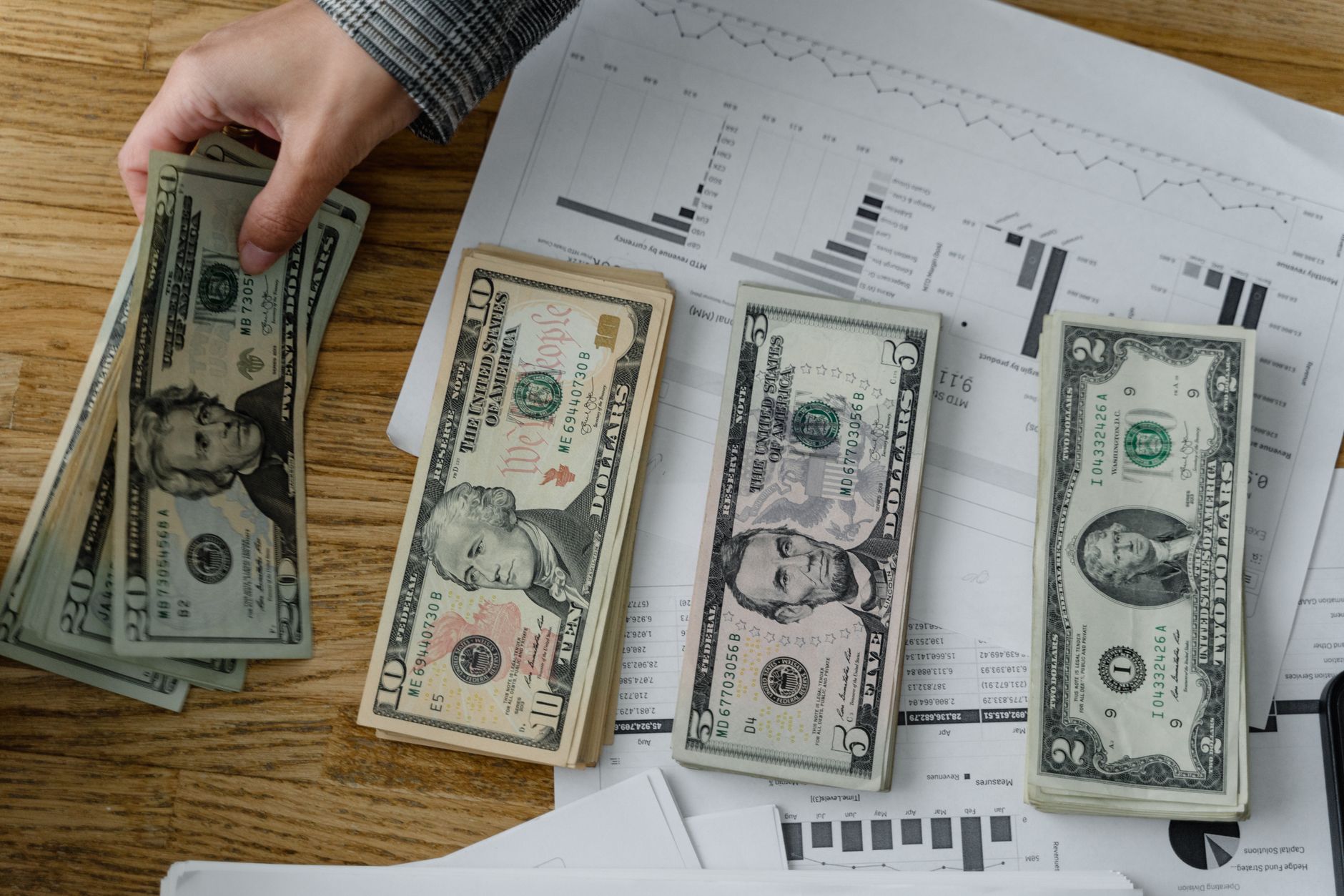 Salaried Wages Fuel Income Disparity