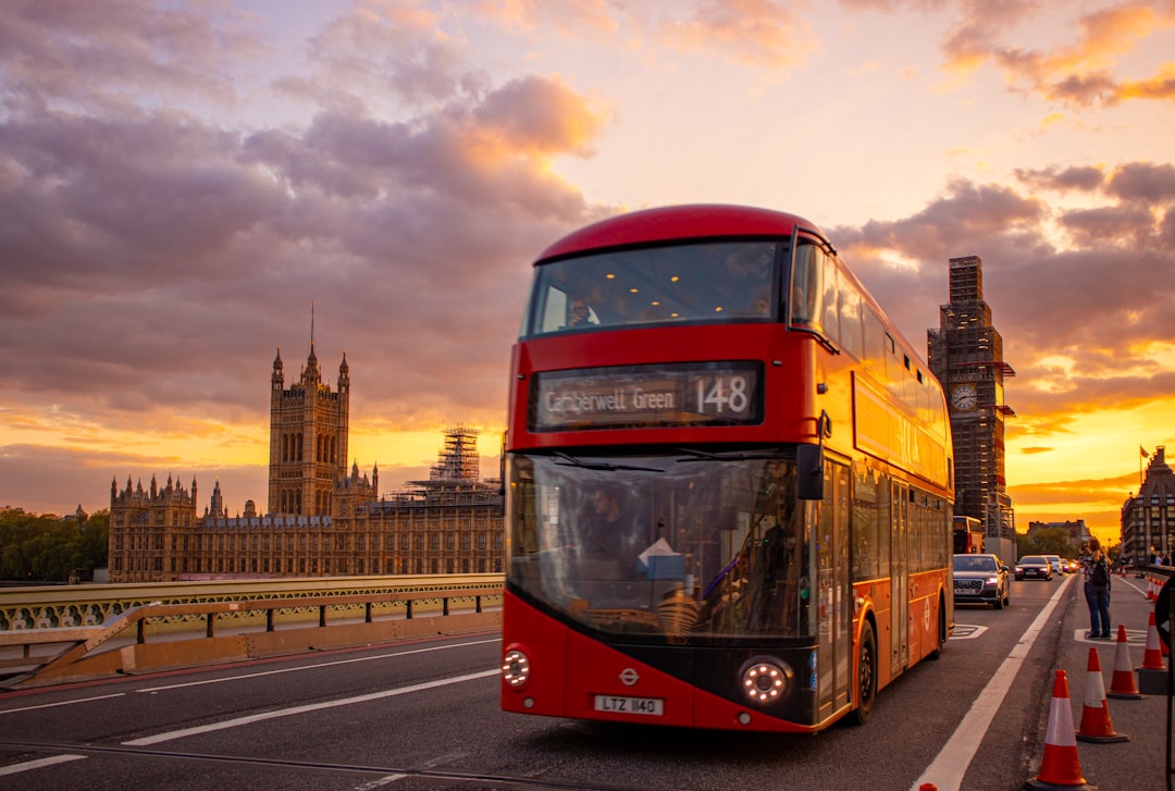 UK Inflation Holds at 2.8% Amid Transport Cost Surge