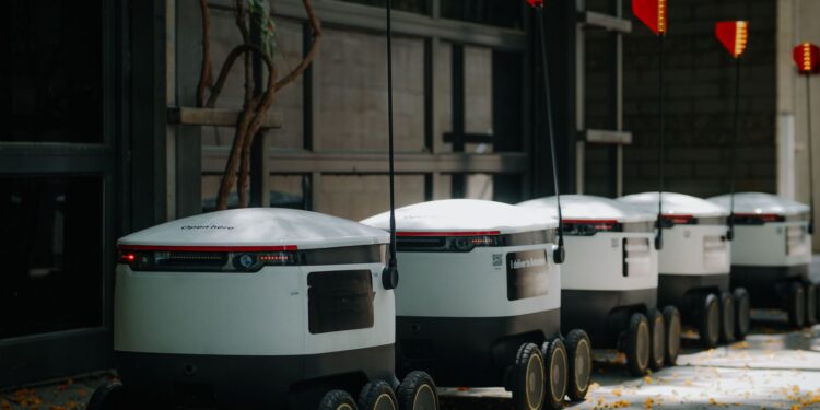 Tech Leaders Confront AI Autonomy Dilemma