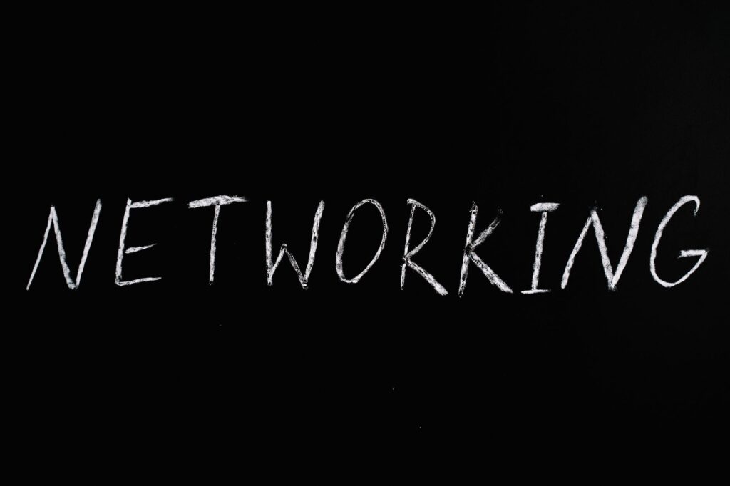 Unconscious networking reshapes modern business ecosystems