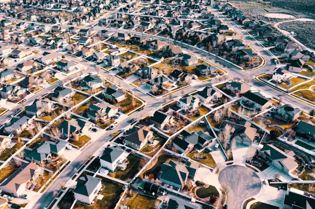 Urban design reshapes public‑sector employee satisfaction