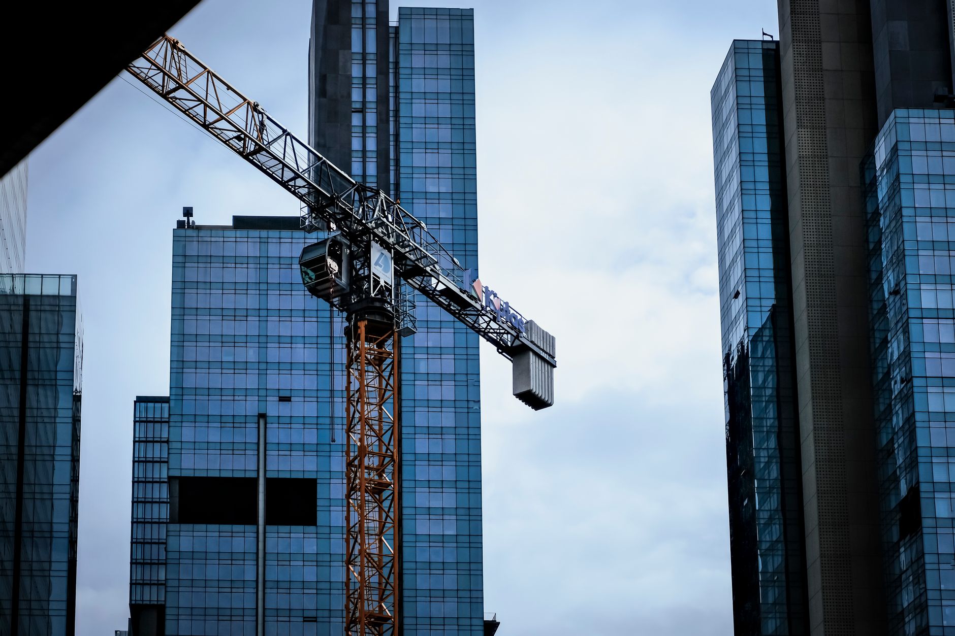 Urban design reshapes public‑sector employee satisfaction