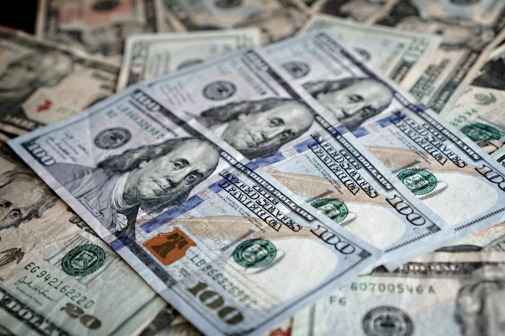 US MP Pay Hike Exposes Wages Gap