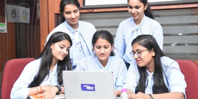 Women in India See 145% Salary Increase After Shifting to AI-Enabled Roles, Report Shows