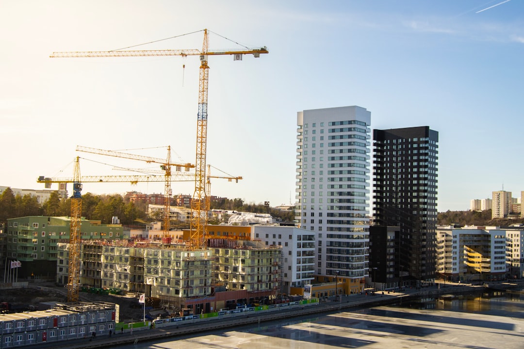 Big-Box Retailers Have a New Strategy for Breaking Into Urban Markets