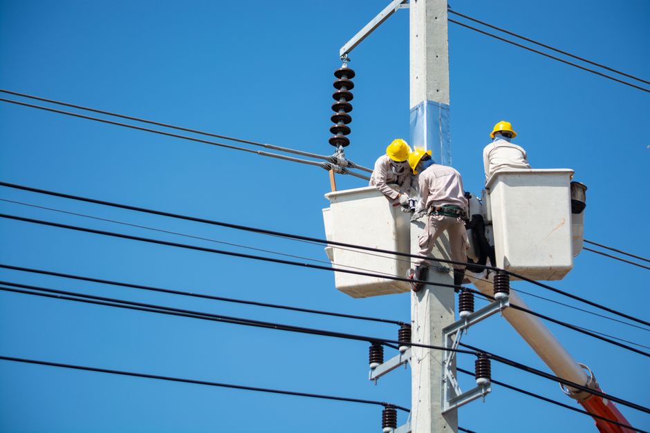 Electricians, Carpenters Fuel A.I. Infrastructure Boom