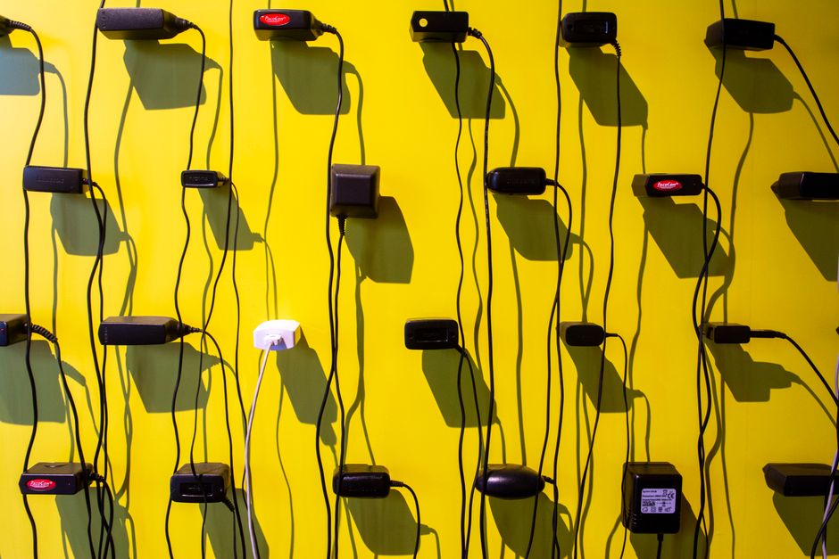 U.S. Electric Vehicle Charger Demand Surges Amid Sales Decline