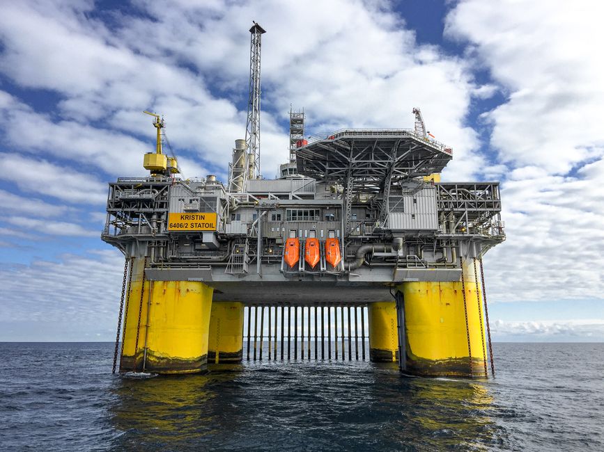 BP Divests North Sea Assets; AI Stocks Soar