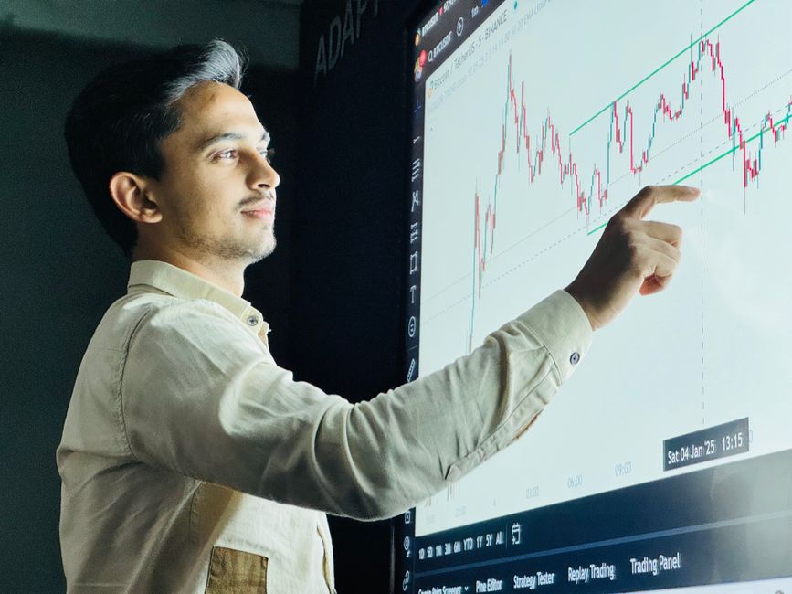 Ashish Kacholia Expands Stake in 206% Gaining Stock
