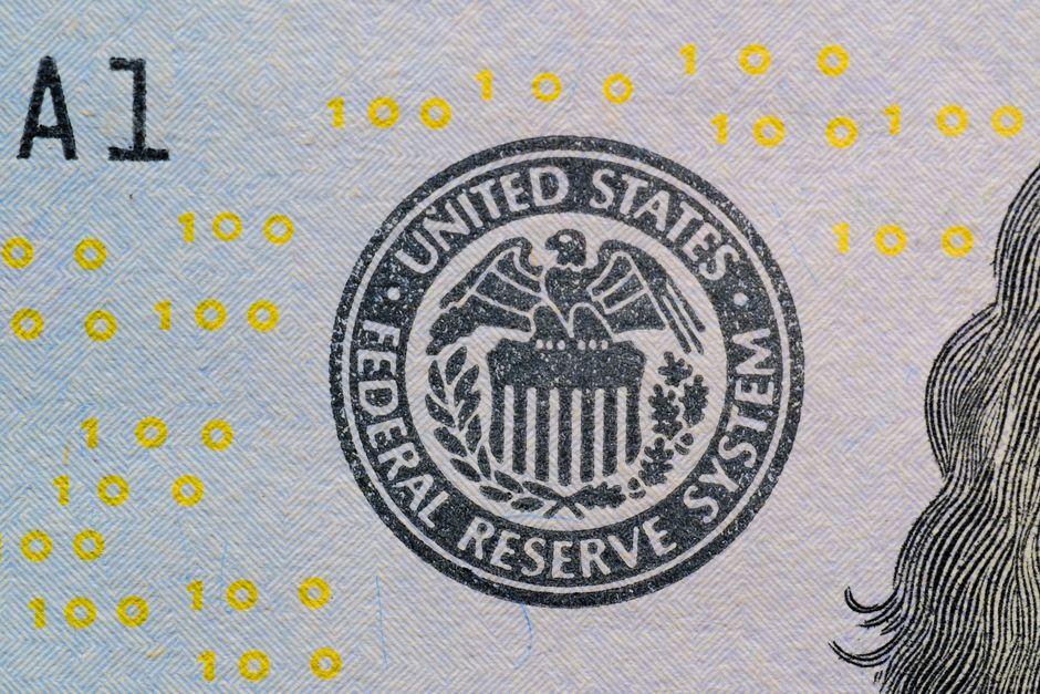 Treasuries Fall as Fed Dissenters Flag Risks, Oil Prices Climb