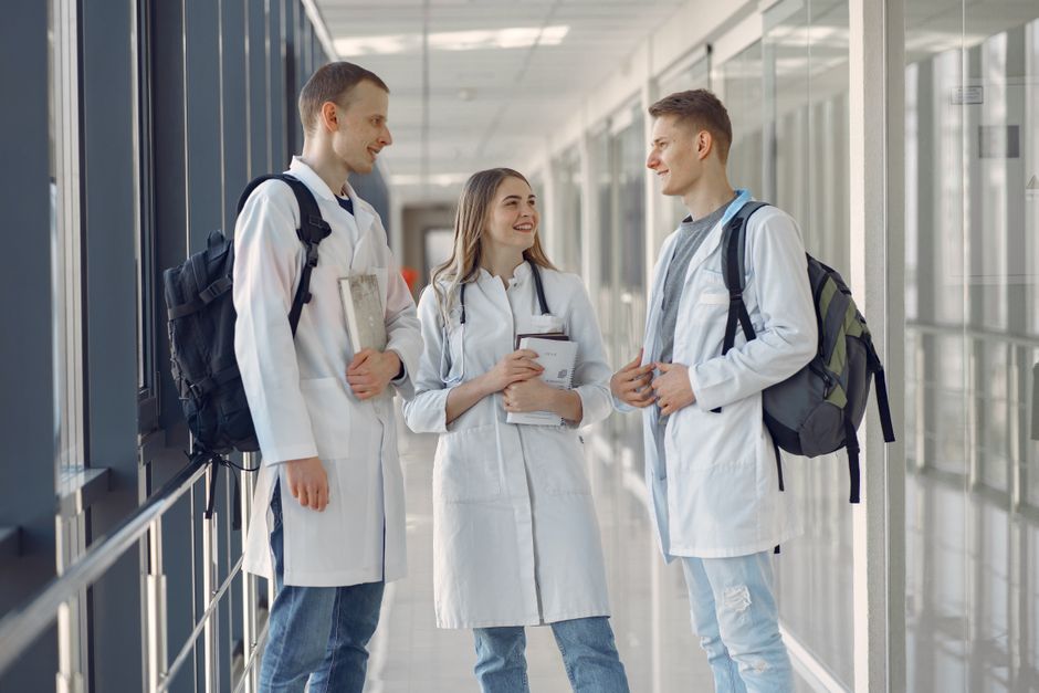 MBBS Salaries for Fresh Graduates in India