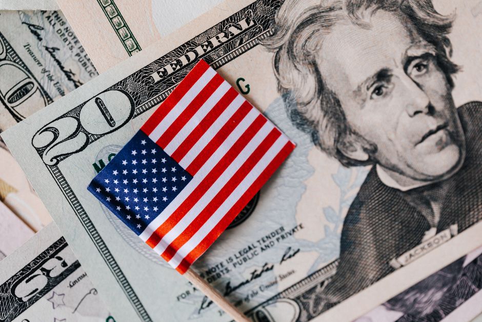 Fed Officials Split on Rate Decisions Amid Inflation Concerns