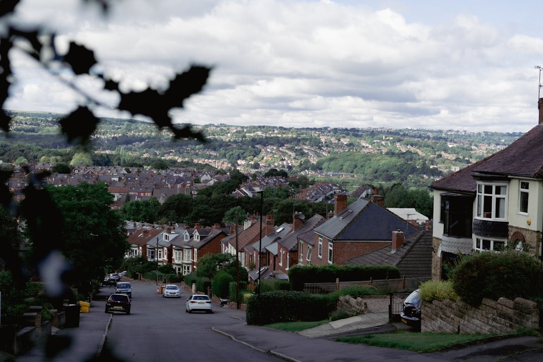 UK Housing Market Shows Signs of Recovery Amid Fragile Sentiment