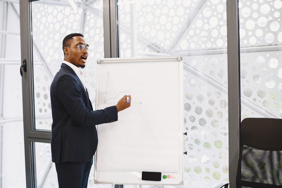 AI Training Expands from Videos to Live Coaching