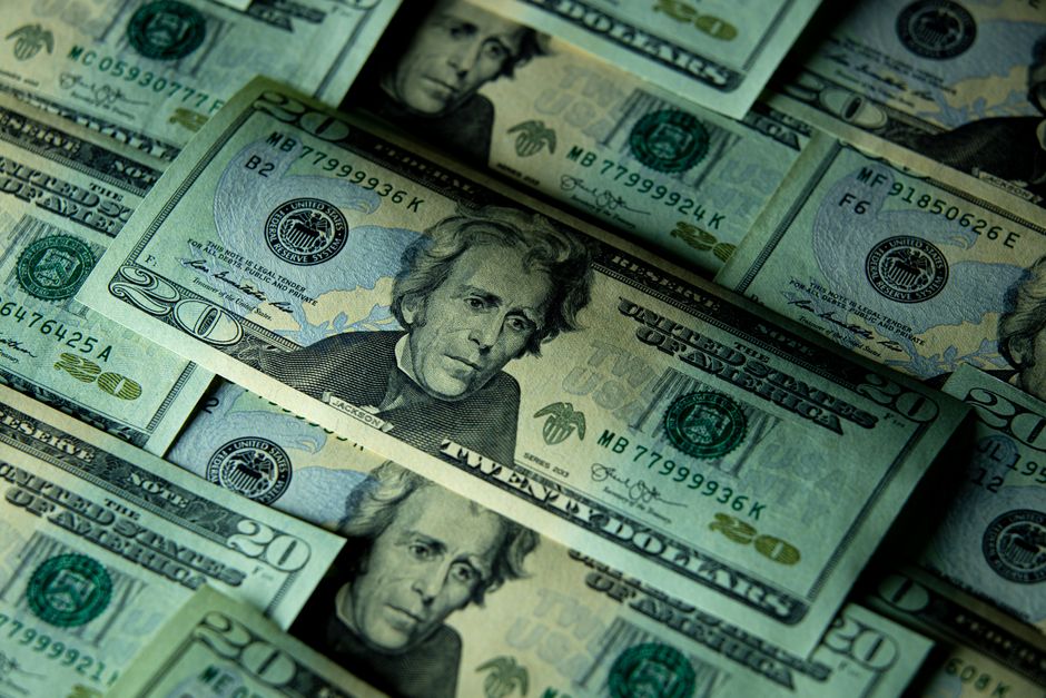 Bond Investors Face Rising Concerns Amid Fed’s Inflation Strategy