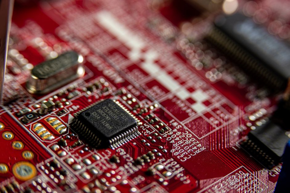 Samsung Inks $200 Billion Chip Supply with Broadcom