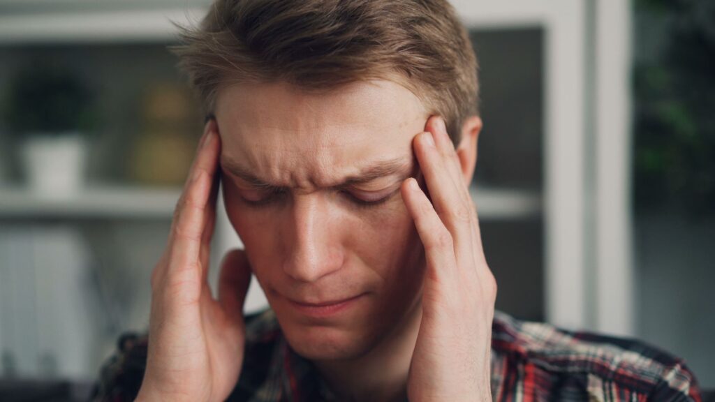 7 Contrarian Strategies to Mitigate Decision Fatigue in High-Stakes Work Situations