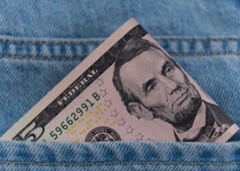 7 Strategies for Crafting a Personalized Salary Curve to Outpace Industry Inflation