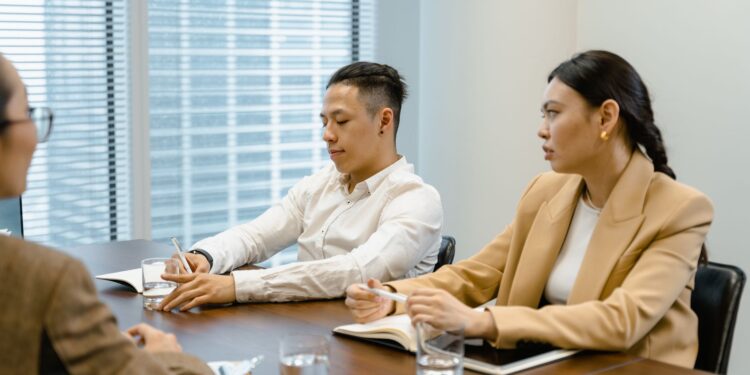 7 Strategies to Effectively Communicate Your Career Goals to Employers Using the Career Alignment Matrix