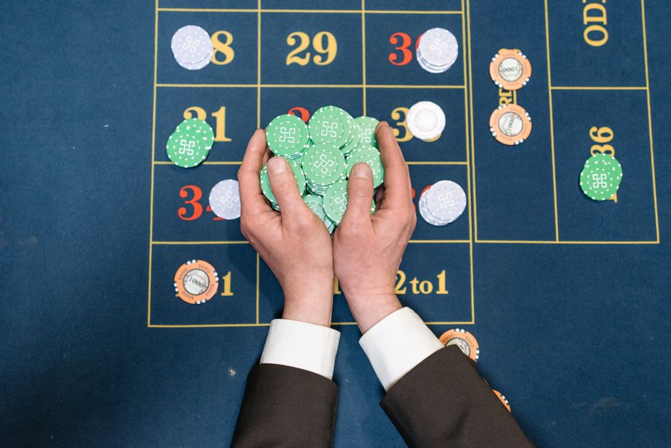 Ellison's AI Gamble: Bubble or Breakthrough?