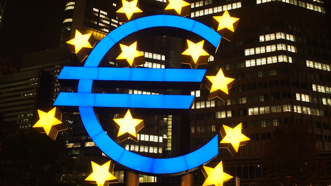 Central Banks Maintain Interest Rates Amid Economic Uncertainty