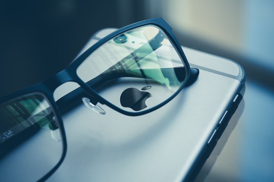 Apple Glasses Face Privacy, Camera Showdown with Meta