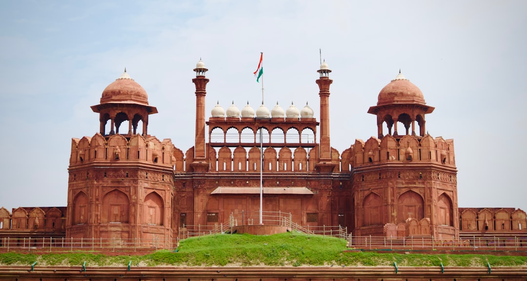 India's Top 3,040 Hold 30% of GDP Wealth