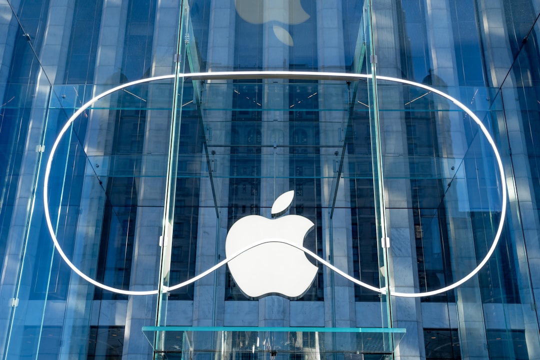 Apple Glasses Face Privacy, Camera Showdown with Meta