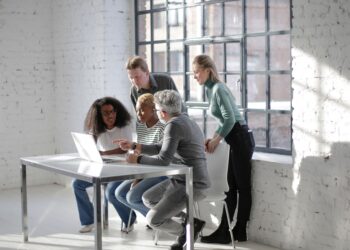 Age‑Diverse Teams Accelerate Corporate Innovation