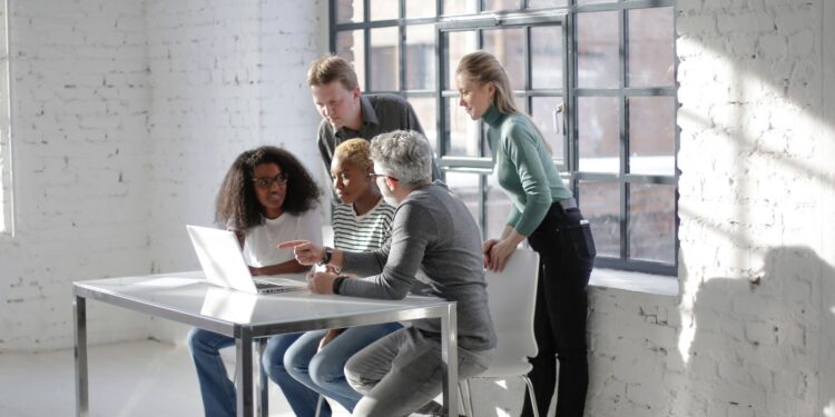 Age‑Diverse Teams Accelerate Corporate Innovation