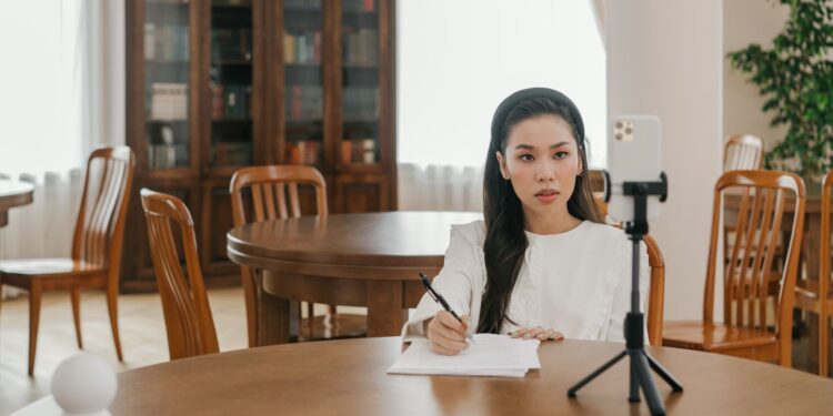 AI-Driven Creator Economy Accelerates Redesign of Traditional Education Systems