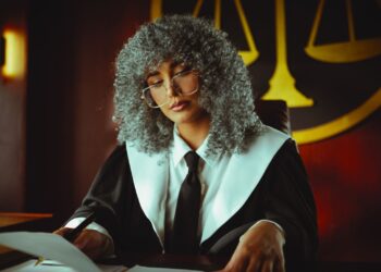 AI‑Driven Uncertainty Raises Placement Concerns for 2024 Law Graduates