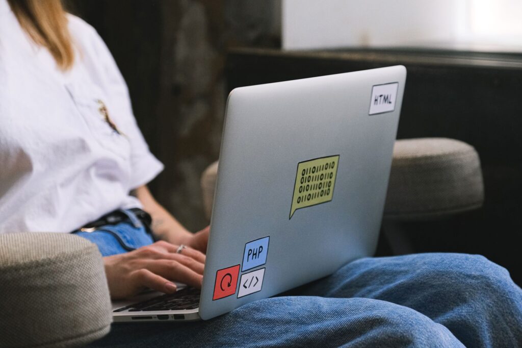 AI Freelance Projects Command Higher Rates as Global Market Expands