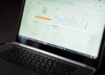 AI‑Optimized Navigation Cuts Cognitive Load in Online Learning