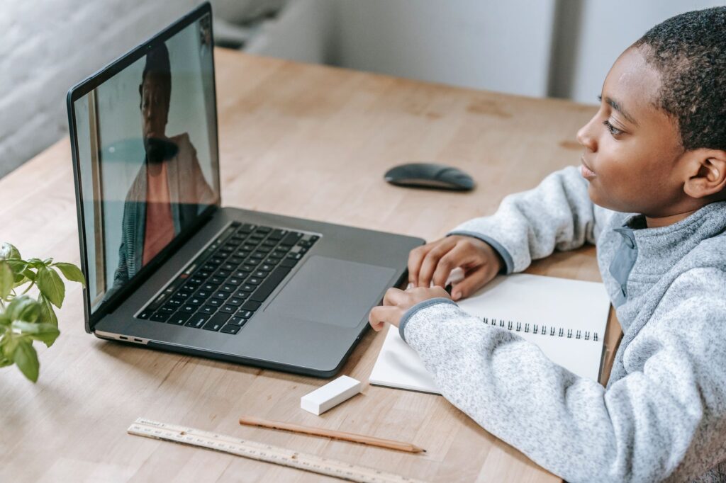 AI‑Powered Tutoring Platforms Expand Access in Underserved Communities