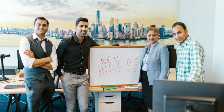 Amazon Announces 11,000 New Hires While Targeting Automation of 600,000 Positions