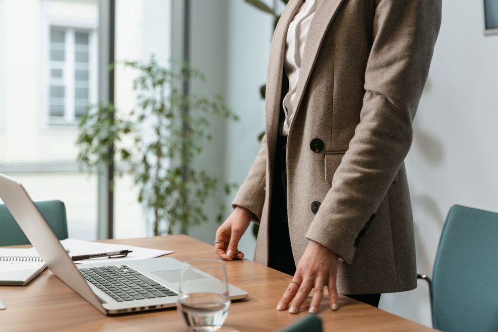 Apologetic leadership drives career resilience and accountability