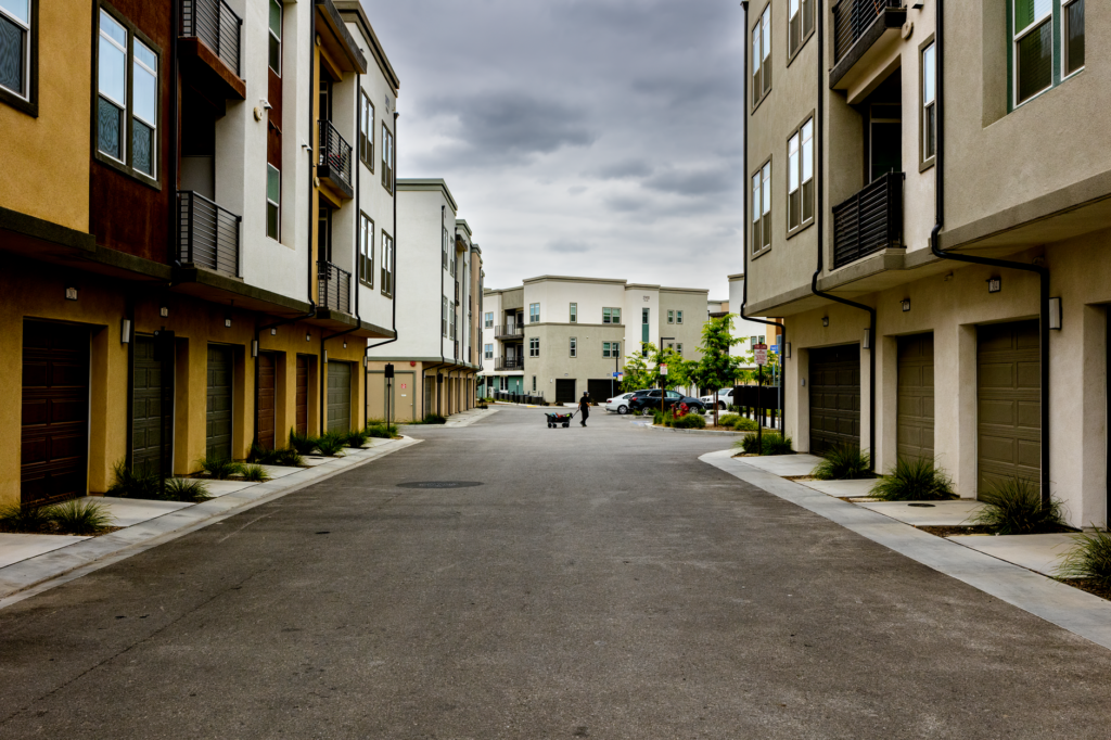 Arizona School District Completes 41‑Unit Teacher Housing Complex Amid Statewide Vacancy Crisis