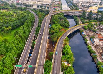 B Corps and Impact Bonds Merge to Mobilize Triple‑Bottom‑Line Capital