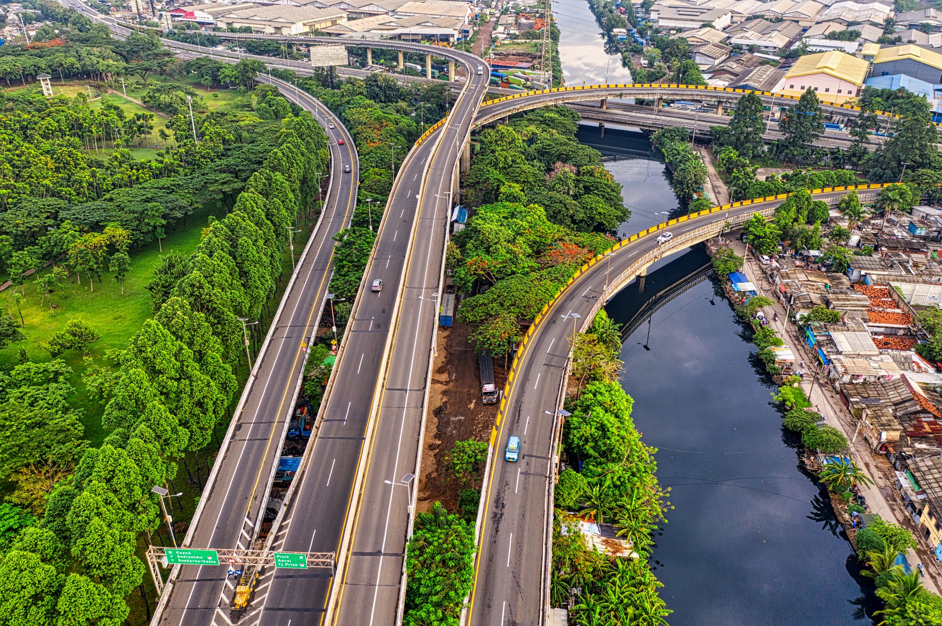 B Corps and Impact Bonds Merge to Mobilize Triple‑Bottom‑Line Capital