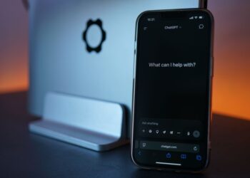 China Approves Apple Intelligence AI Tools for iPhone Deployment