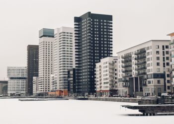 Climate migration reshapes urban governance in vulnerable regions