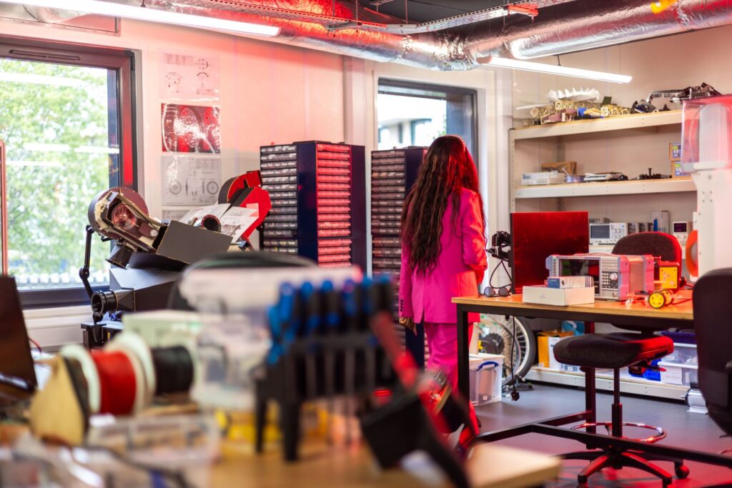 Collaborative labs reshape university research ecosystems