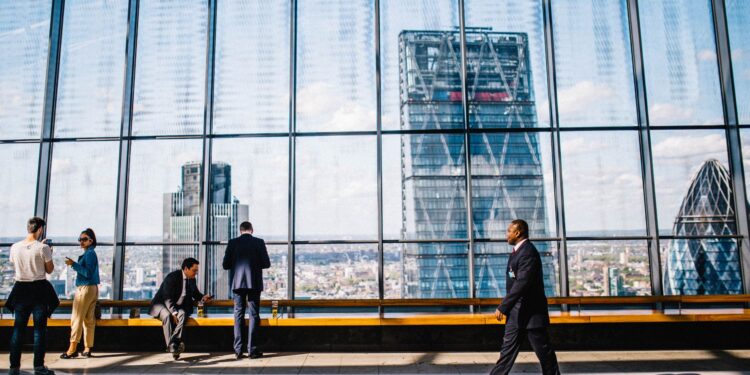 Corporate Venturing Strategies for Executives
