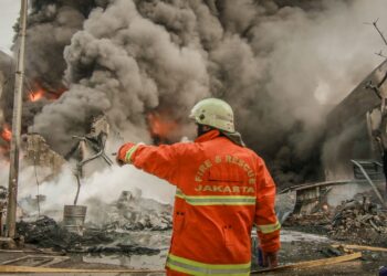 Fire at Jinjiang Shoe Factory Kills 28 Workers, Prompting National Safety Review