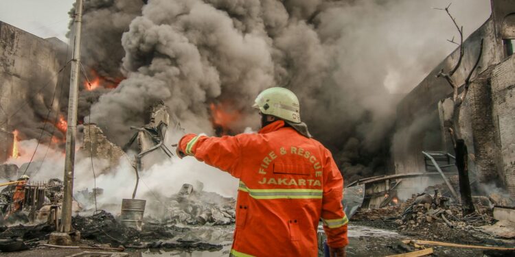 Fire at Jinjiang Shoe Factory Kills 28 Workers, Prompting National Safety Review