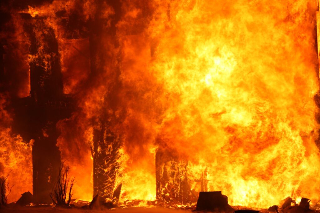 Fire at Jinjiang Shoe Factory Leaves 28 Dead, Over 200 Rescued